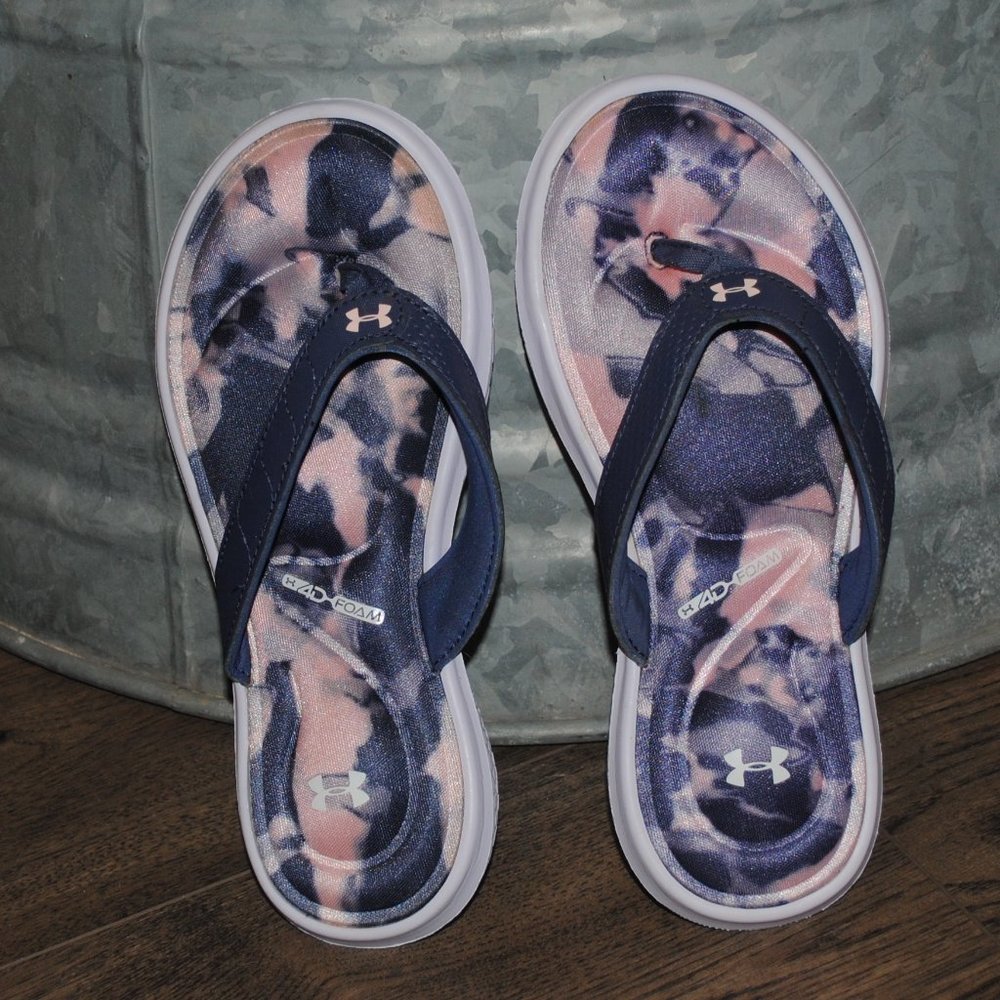 NEW Under Armour 4d foam slides size 3Y